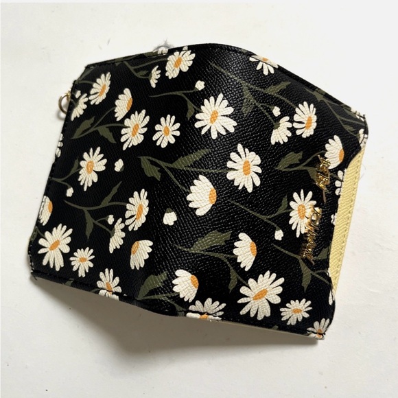 Betsey Johnson Black Multi Daisy Print Bifold Wallet With Pullout CC Case NWT - Picture 7 of 8